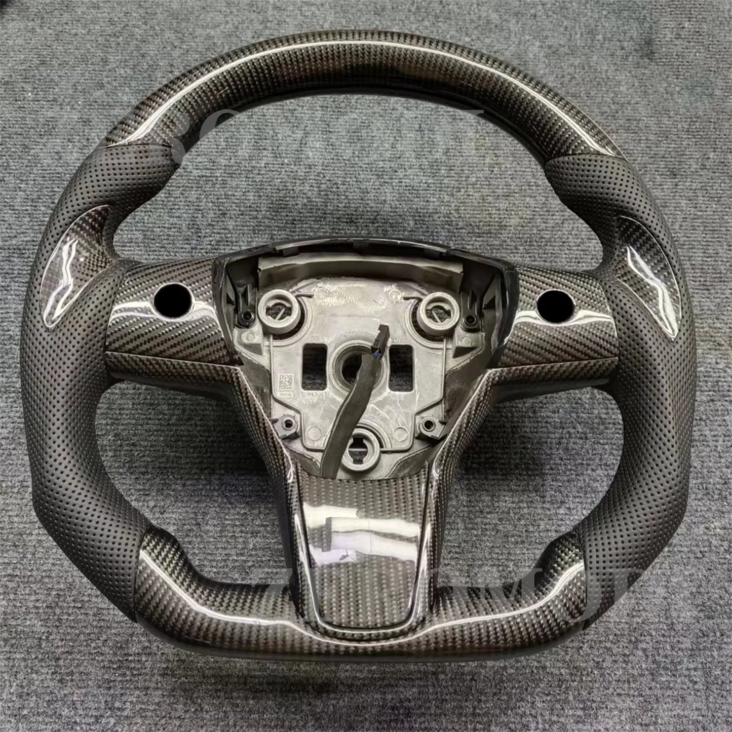 AeroSteer SW114: The Ultimate Carbon Fiber Steering Wheel Upgrade for Your Tesla